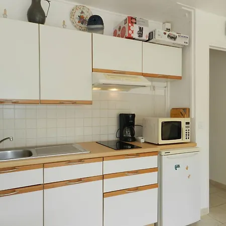 2 Pieces, Terrasse, Parking Privatif, 150m דירה