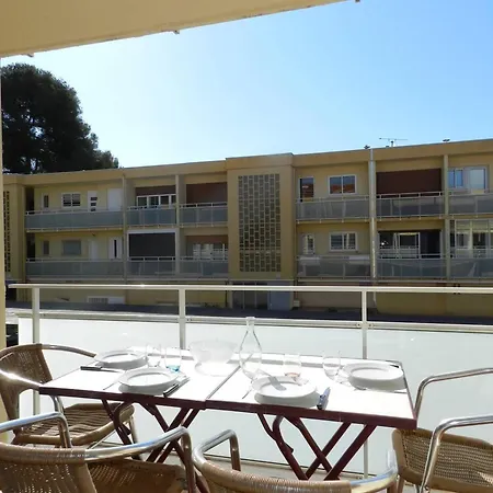 2 Pieces, Terrasse, Parking Privatif, 150m