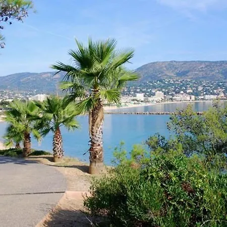 2 Pieces, Terrasse, Parking Privatif, 150m